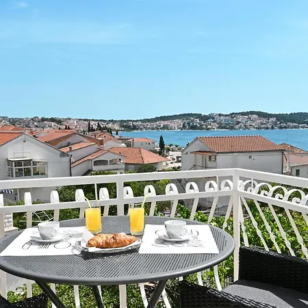 Ljube Apartment