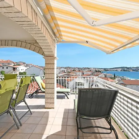 Ljube Apartment *