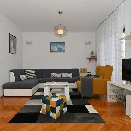 Ljube Apartment Trogir