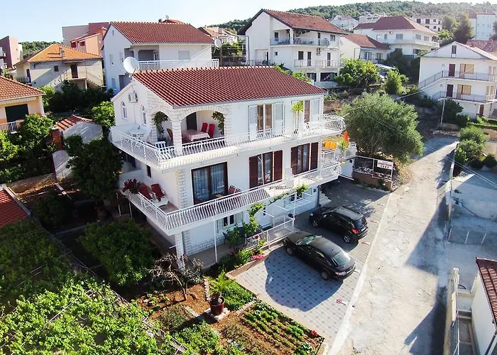 Ljube Apartman Trogir