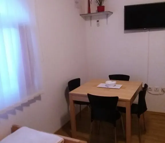 Ljube Apartman *